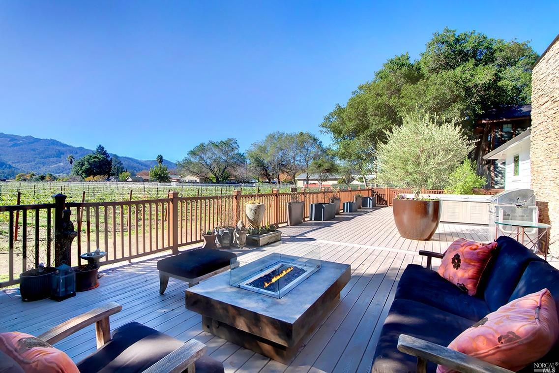 Detail Gallery Image 2 of 44 For 109 Dahlia St, Saint Helena,  CA 94574 - 3 Beds | 2/1 Baths