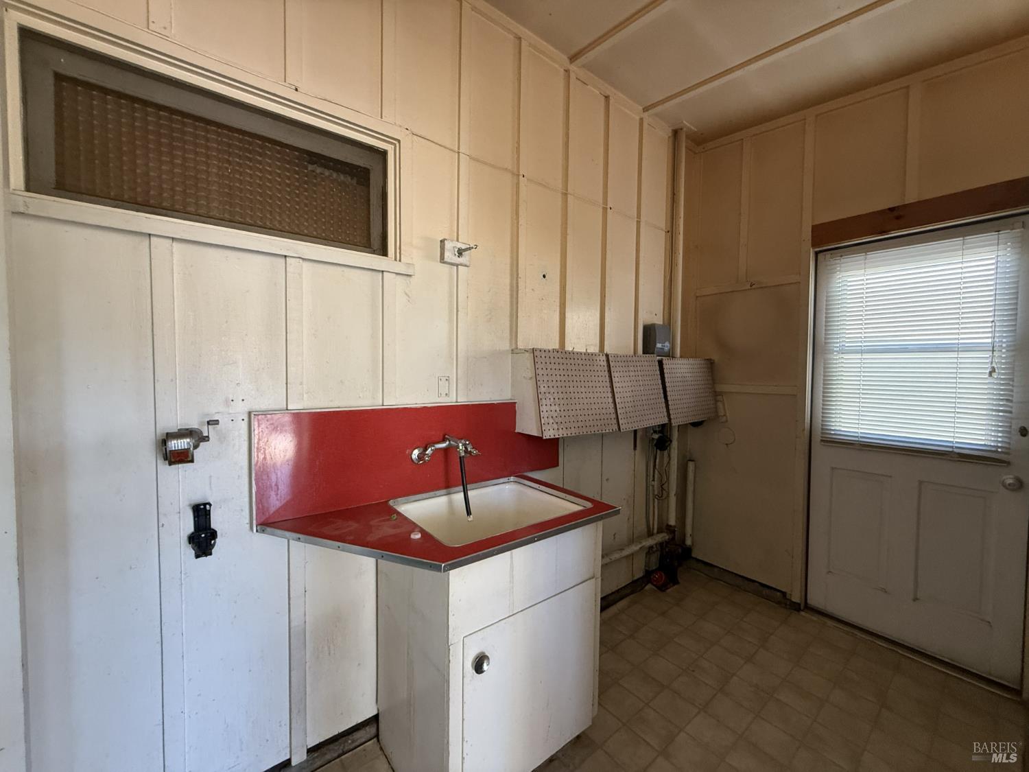 Detail Gallery Image 6 of 22 For 1644 Julianne Pl, Santa Rosa,  CA 95404 - 2 Beds | 1/1 Baths