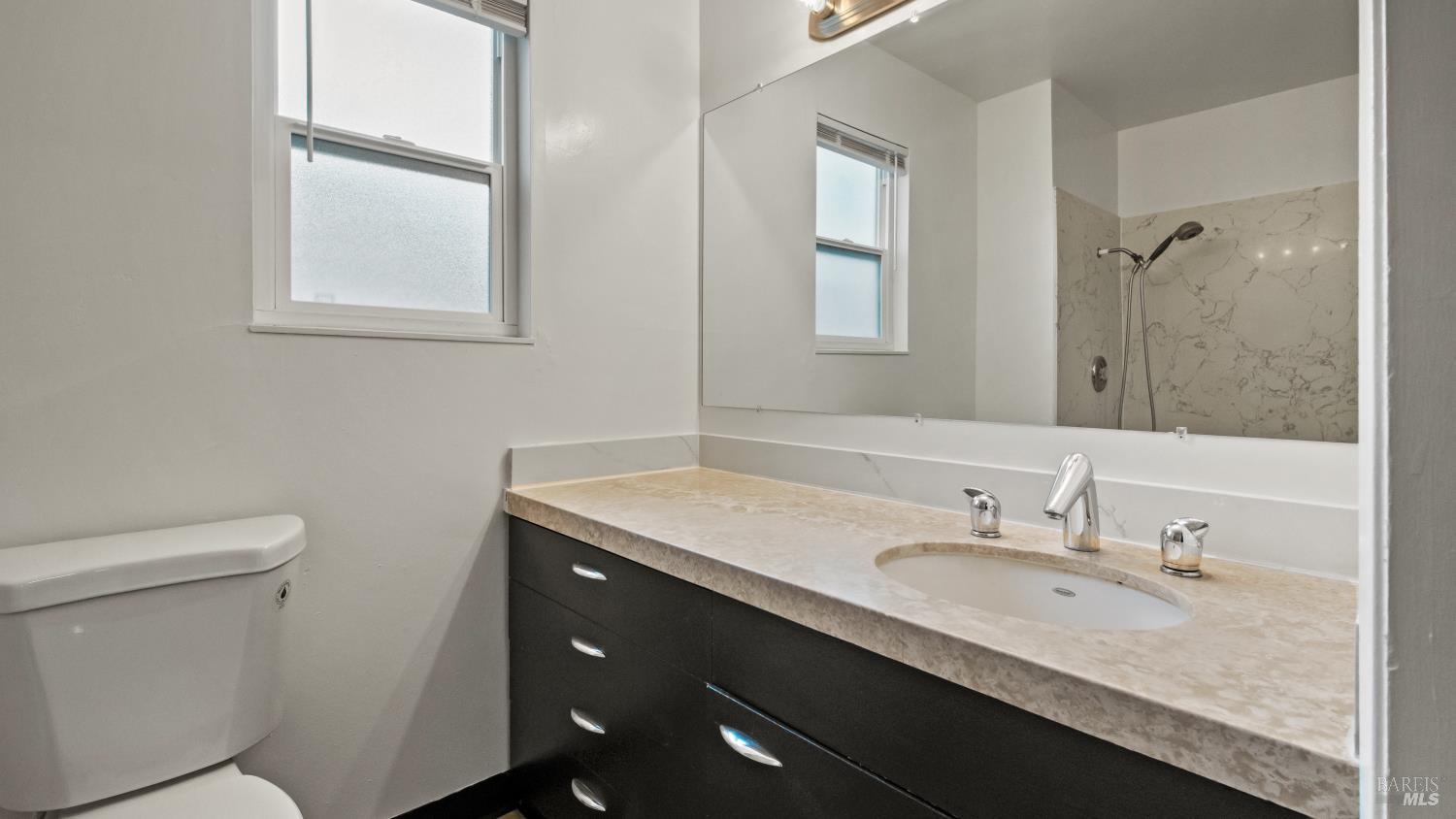 Detail Gallery Image 24 of 38 For 128 Lassen Cir, Vacaville,  CA 95687 - 2 Beds | 2 Baths