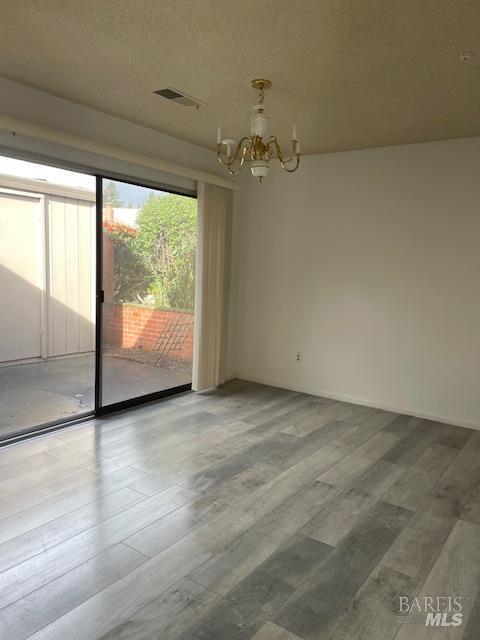 Detail Gallery Image 8 of 11 For 27 Woodgreen St, Santa Rosa,  CA 95409 - 1 Beds | 1 Baths