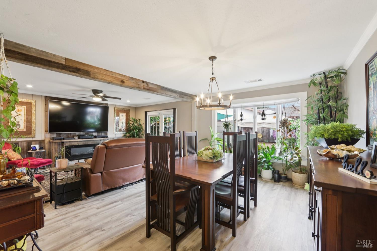 Detail Gallery Image 8 of 44 For 3273 Macfadden St, Napa,  CA 94558 - 3 Beds | 3 Baths