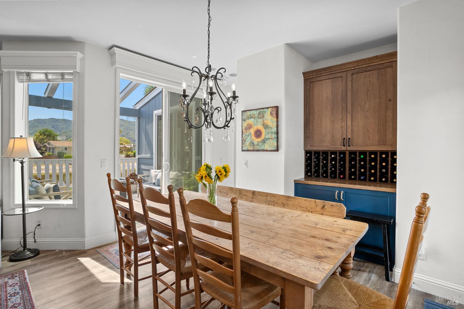 Detail Gallery Image 6 of 30 For 239 Teton Ct, San Rafael,  CA 94903 - 3 Beds | 2 Baths