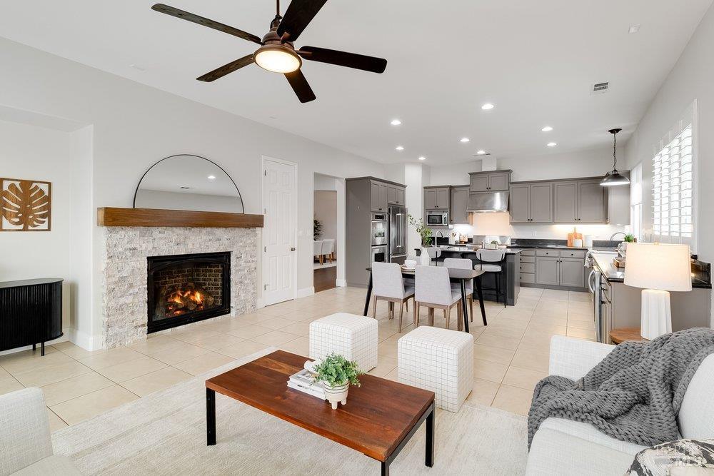 Detail Gallery Image 11 of 48 For 379 Mcallister Dr, Benicia,  CA 94510 - 4 Beds | 3 Baths