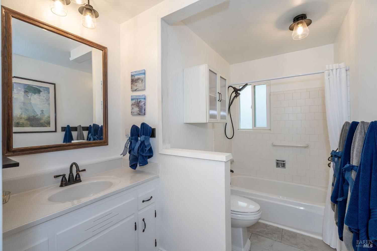 Detail Gallery Image 5 of 53 For 4360 Princeton Way, Santa Rosa,  CA 95405 - 4 Beds | 2 Baths