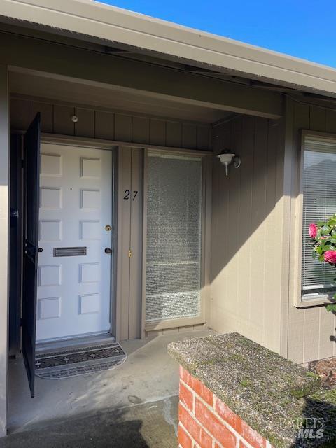 Detail Gallery Image 3 of 11 For 27 Woodgreen St, Santa Rosa,  CA 95409 - 1 Beds | 1 Baths