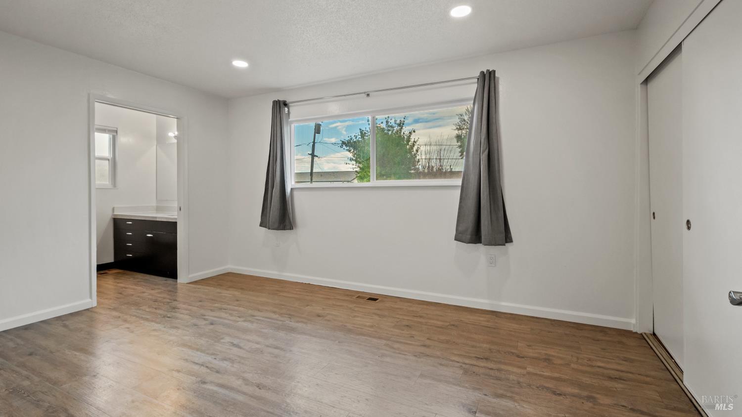 Detail Gallery Image 20 of 38 For 128 Lassen Cir, Vacaville,  CA 95687 - 2 Beds | 2 Baths