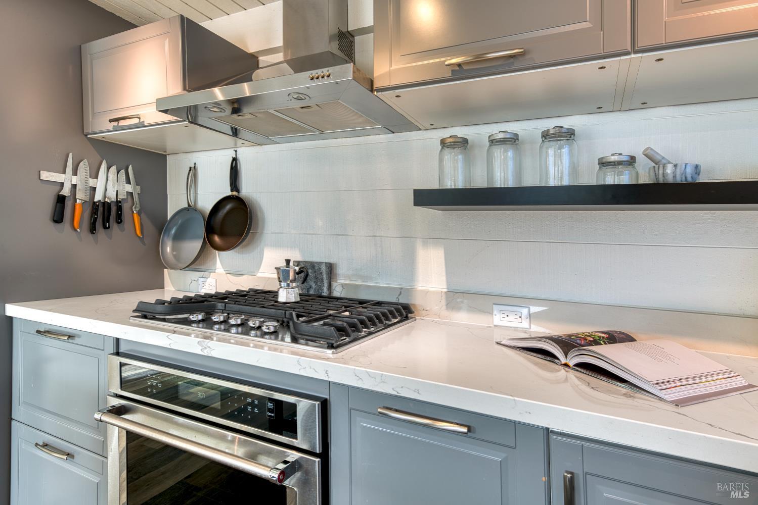 Detail Gallery Image 24 of 27 For 11 E Pier Unkn, Sausalito,  CA 94965 - 2 Beds | 2 Baths