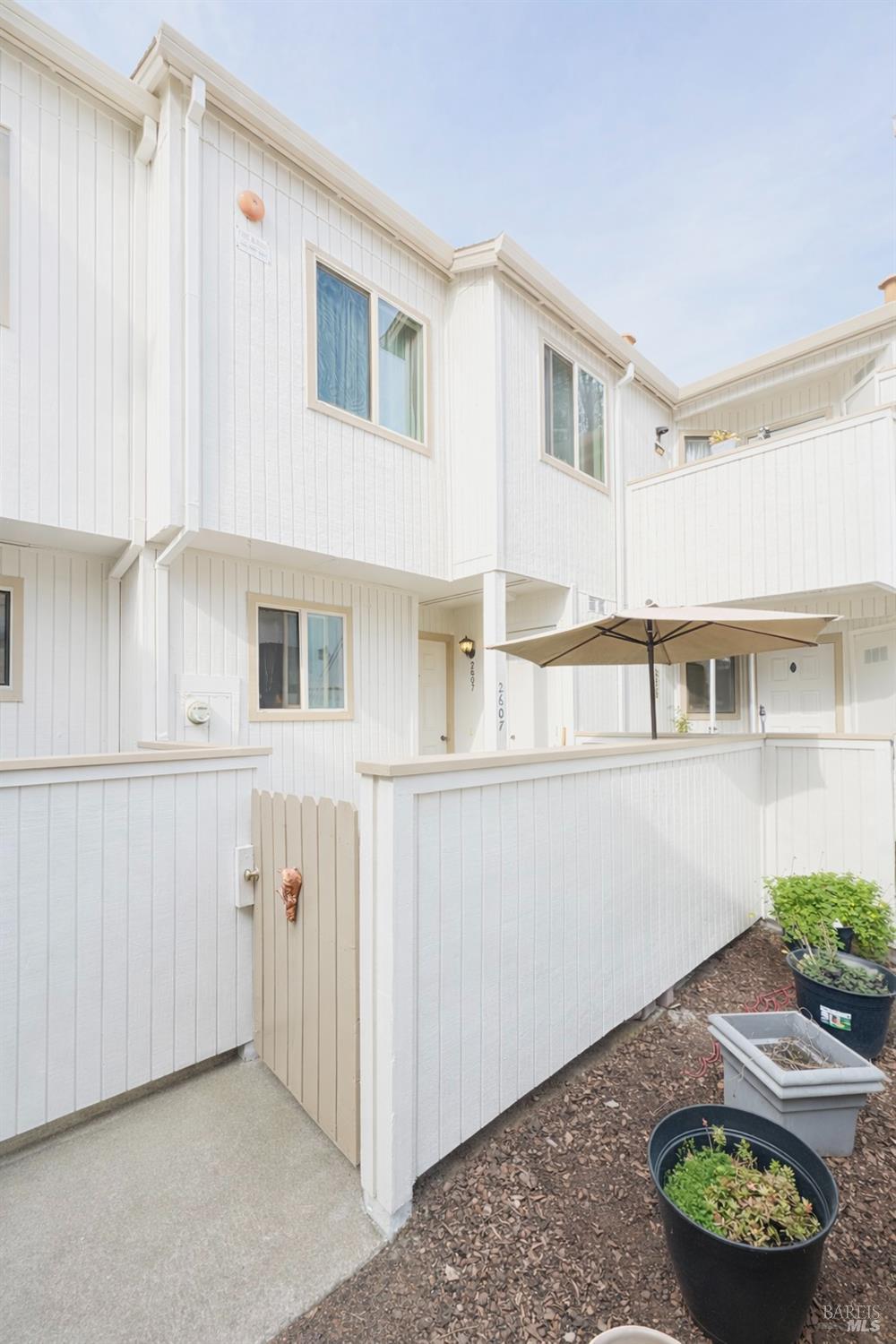 Detail Gallery Image 4 of 35 For 2607 Westberry Dr, Santa Rosa,  CA 95403 - 3 Beds | 2/1 Baths