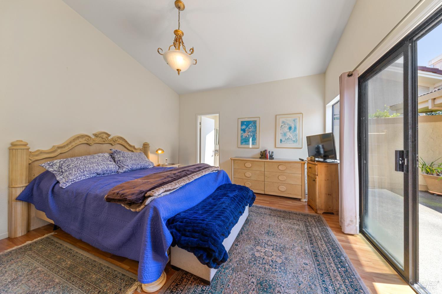 Detail Gallery Image 25 of 44 For 105 Holstrom Cir, Novato,  CA 94947 - 3 Beds | 2 Baths