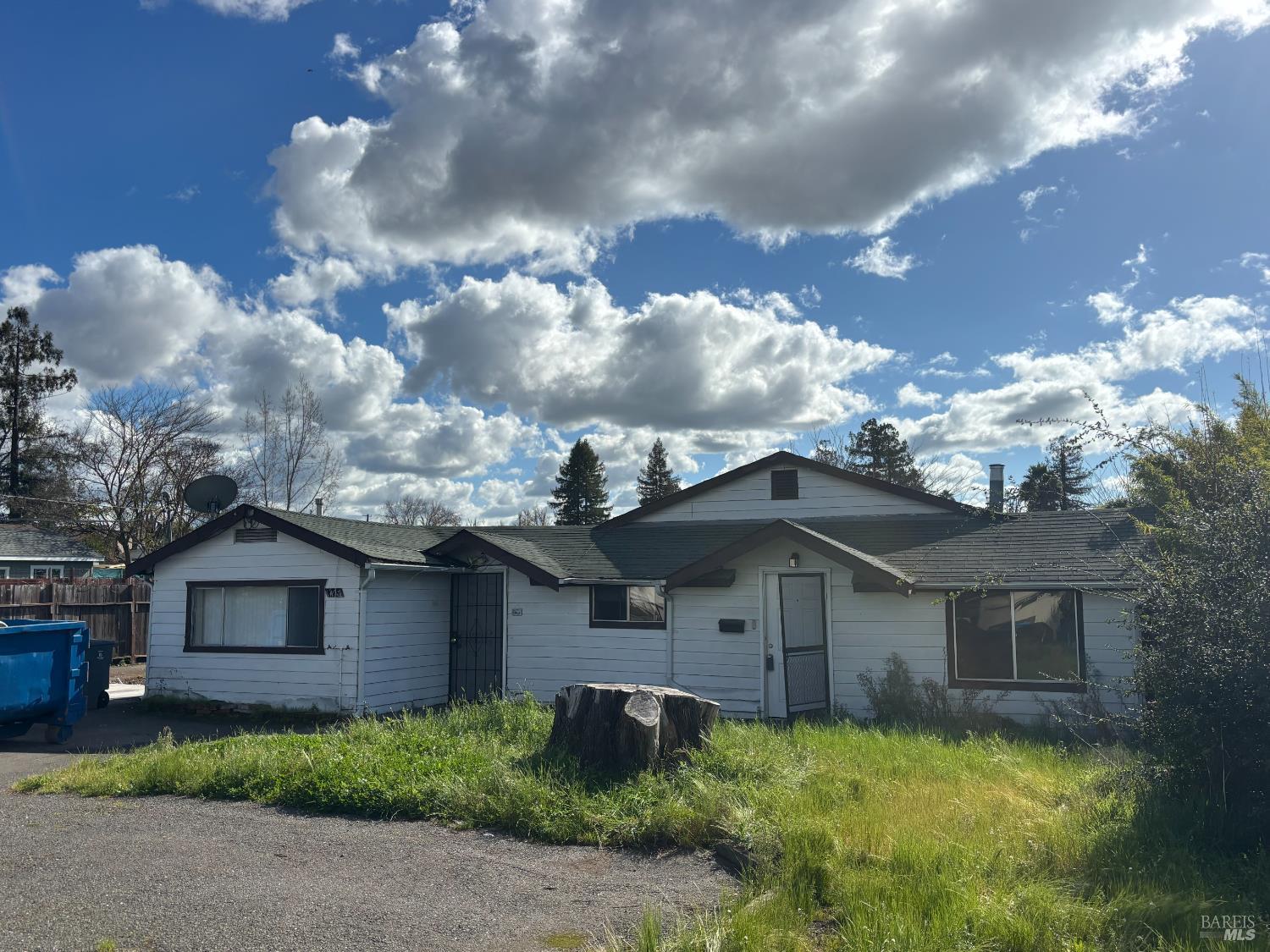 Detail Gallery Image 2 of 15 For 1427 Russell Ave, Santa Rosa,  CA 95403 - 2 Beds | 2 Baths