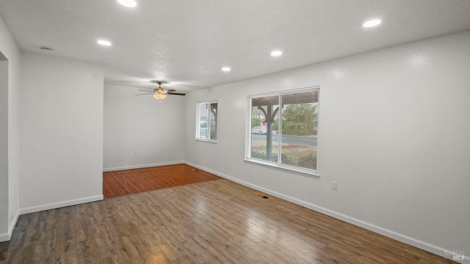 Detail Gallery Image 7 of 38 For 128 Lassen Cir, Vacaville,  CA 95687 - 2 Beds | 2 Baths