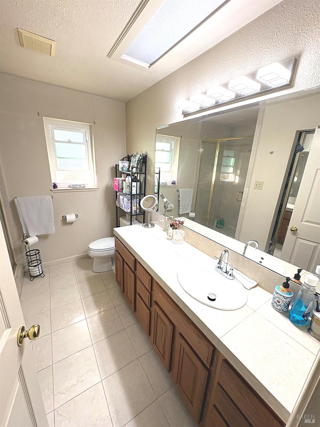 Detail Gallery Image 16 of 54 For 32 Romine Way, Vallejo,  CA 94591 - 5 Beds | 3 Baths