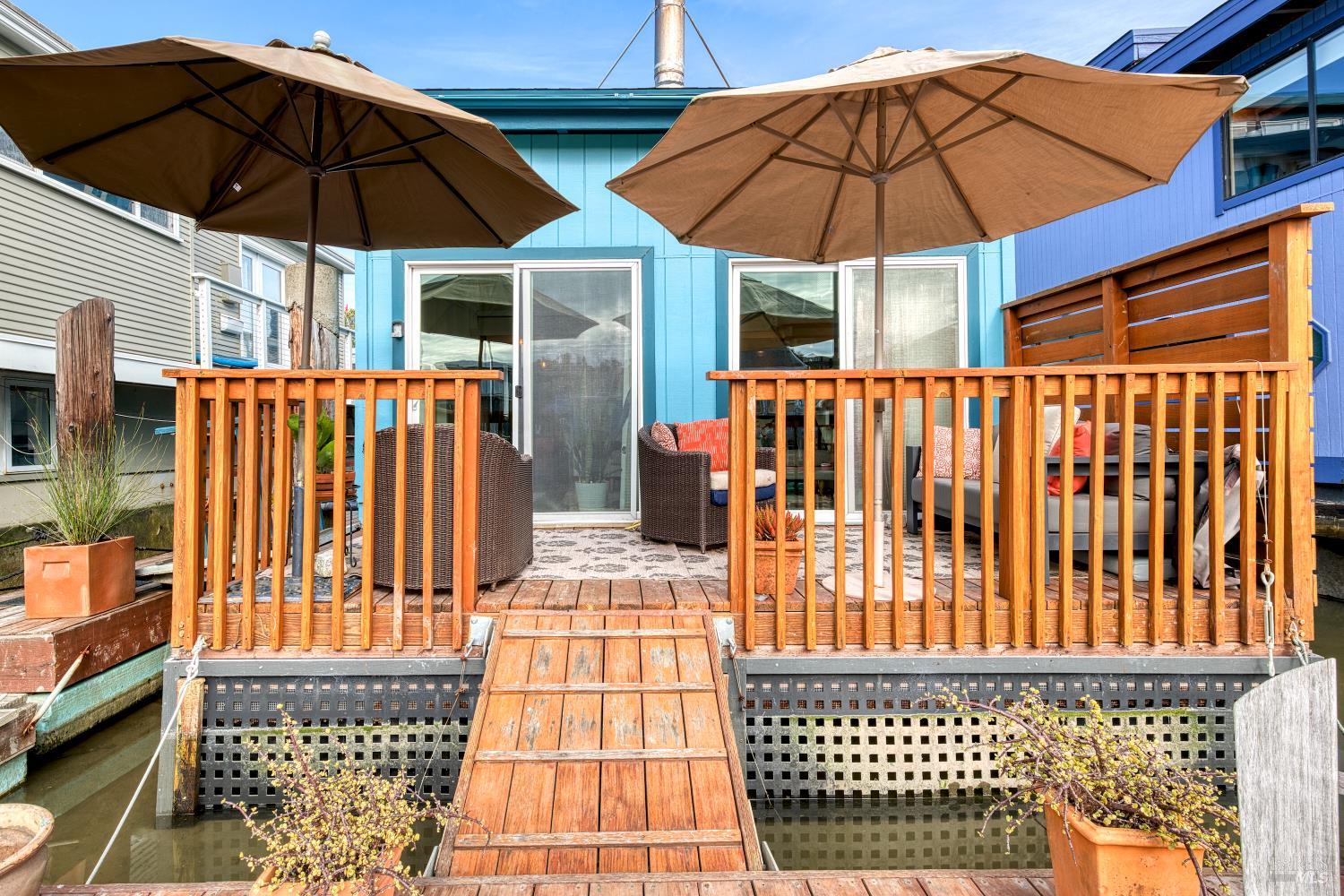 Detail Gallery Image 9 of 27 For 11 E Pier Unkn, Sausalito,  CA 94965 - 2 Beds | 2 Baths