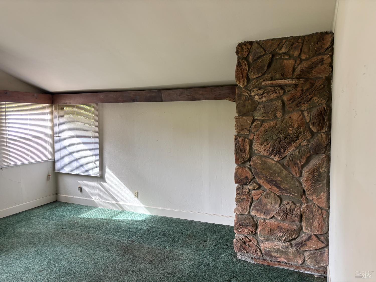 Detail Gallery Image 7 of 15 For 1427 Russell Ave, Santa Rosa,  CA 95403 - 2 Beds | 2 Baths