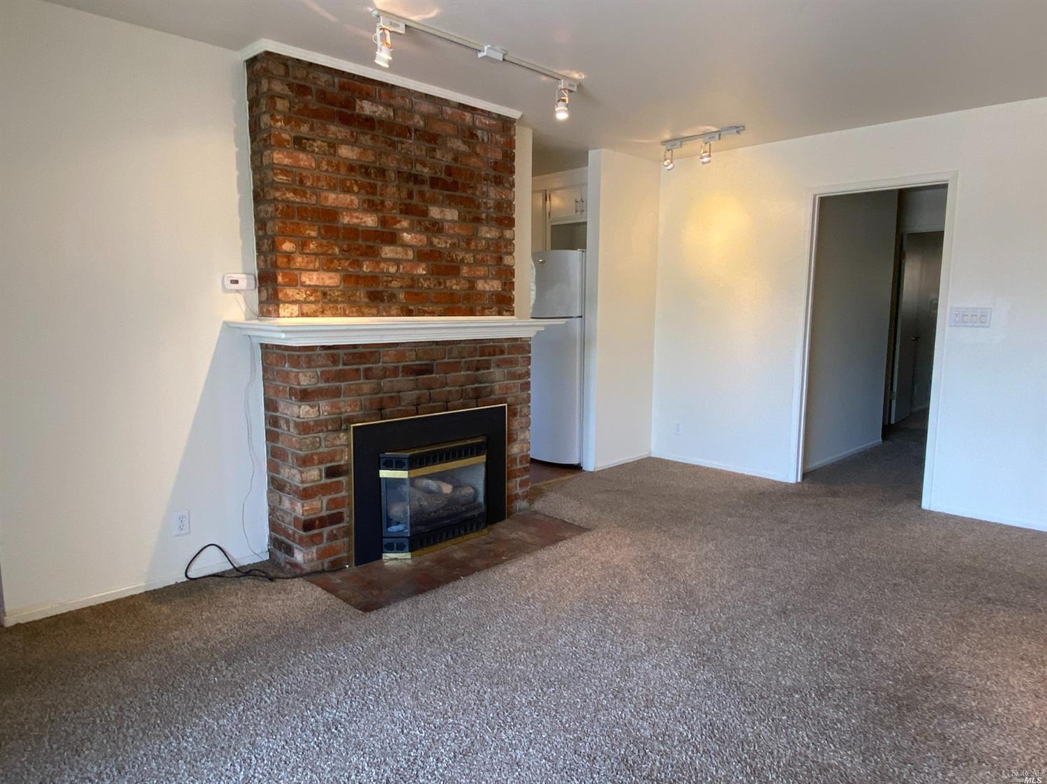 Detail Gallery Image 15 of 47 For 45 Griggs Ln, Napa,  CA 94558 - – Beds | – Baths