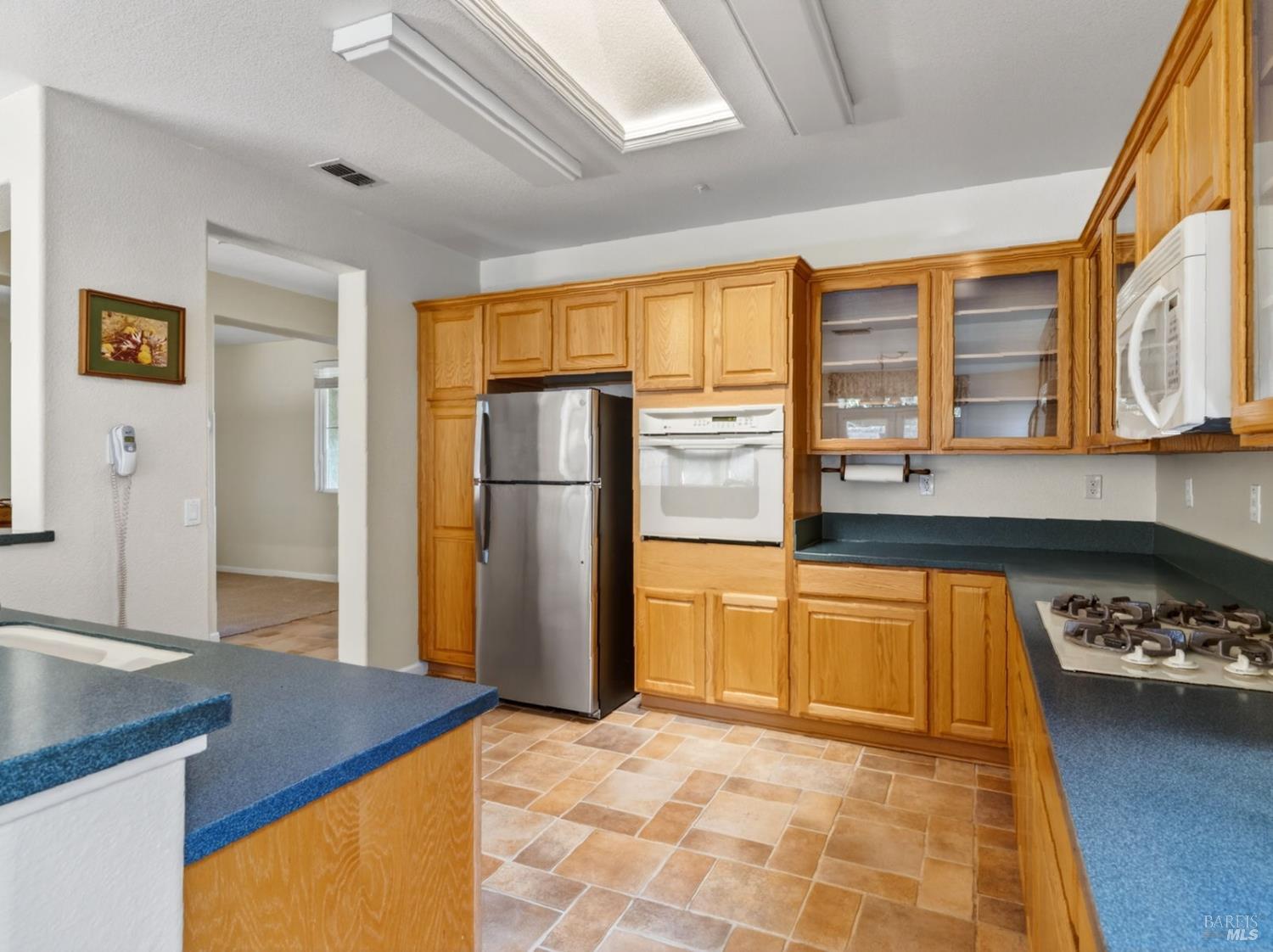 Detail Gallery Image 4 of 67 For 259 Red Mountain Dr, Cloverdale,  CA 95425 - 2 Beds | 2 Baths