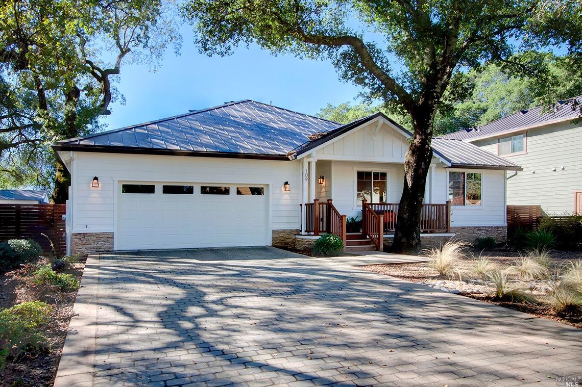 Detail Gallery Image 4 of 44 For 109 Dahlia St, Saint Helena,  CA 94574 - 3 Beds | 2/1 Baths