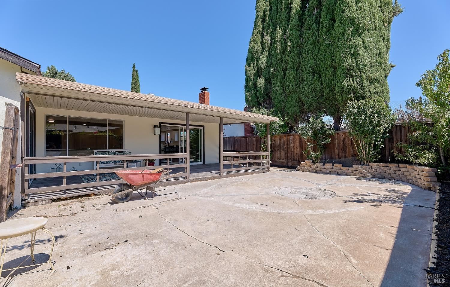 Detail Gallery Image 4 of 28 For 2117 Lopez Dr, Antioch,  CA 94509 - 4 Beds | 2 Baths