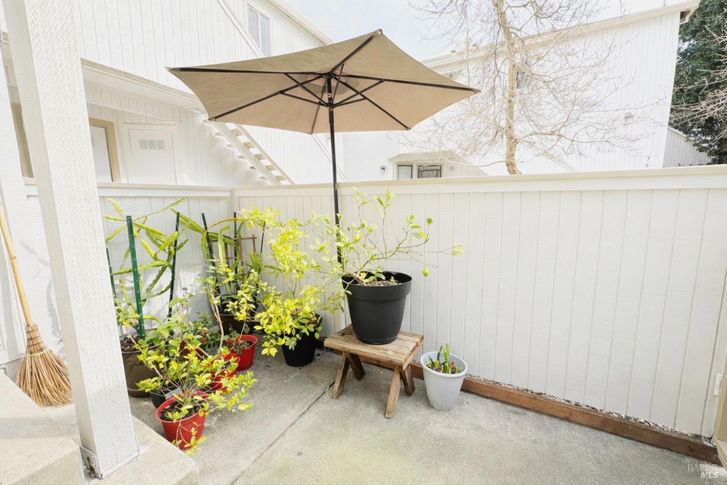 Detail Gallery Image 3 of 35 For 2607 Westberry Dr, Santa Rosa,  CA 95403 - 3 Beds | 2/1 Baths