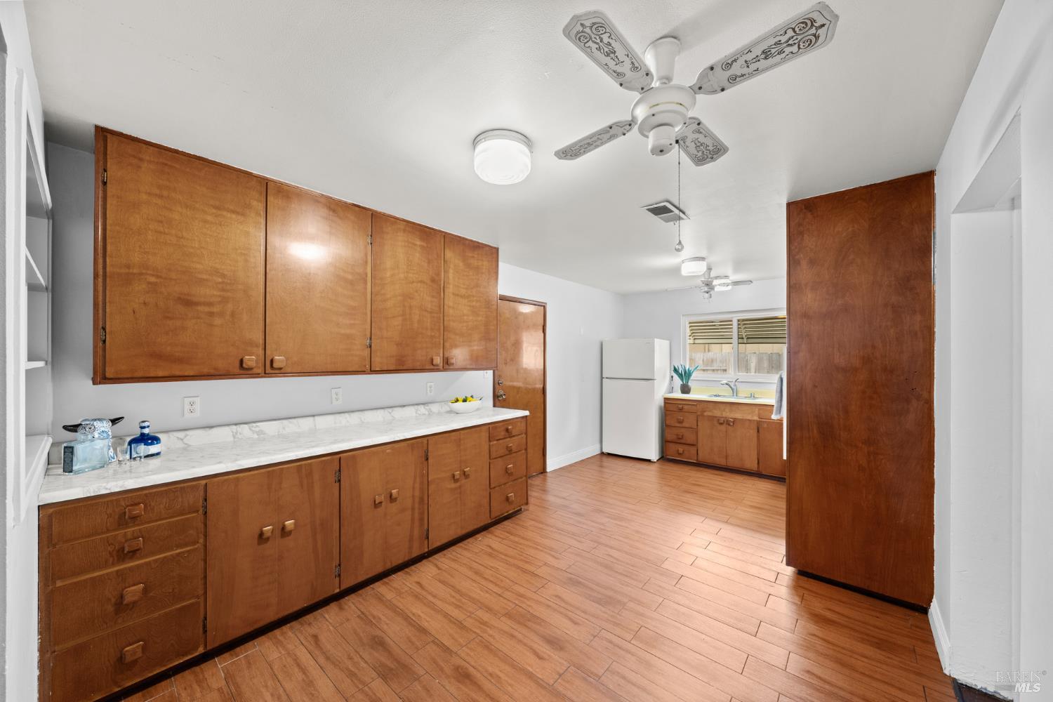 Detail Gallery Image 10 of 44 For 1949 New Jersey St, Fairfield,  CA 94533 - 3 Beds | 2 Baths