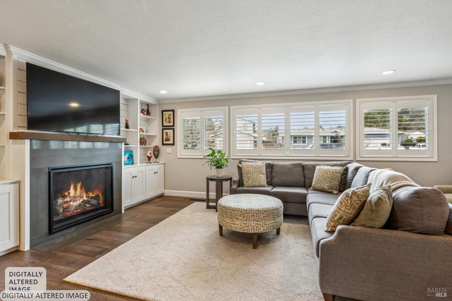 Detail Gallery Image 5 of 34 For 2 Linda Ct, Novato,  CA 94947 - 4 Beds | 2/1 Baths