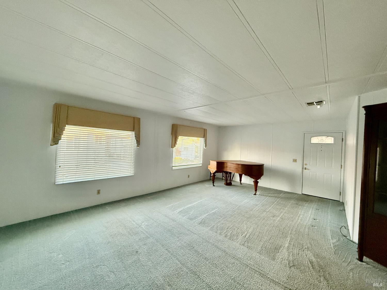 Detail Gallery Image 4 of 33 For 168 Shoreham Way, Santa Rosa,  CA 95401 - 2 Beds | 2 Baths