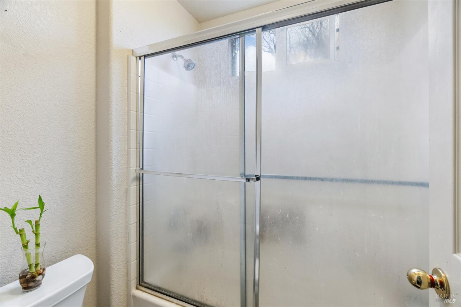 Detail Gallery Image 15 of 23 For 2358 Wicket Ave, Santa Rosa,  CA 95403 - 3 Beds | 2/1 Baths