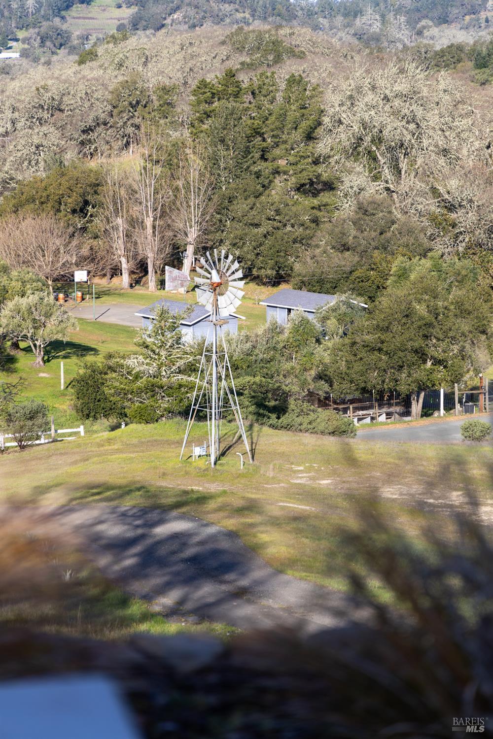 Detail Gallery Image 5 of 30 For 5860 Sharp Rd, Calistoga,  CA 94515 - 4 Beds | 4 Baths