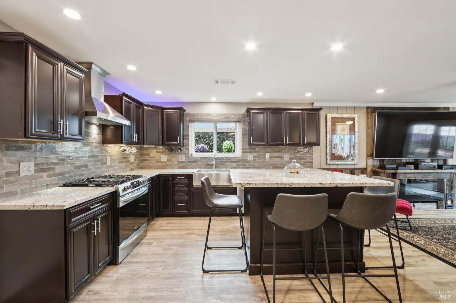 Detail Gallery Image 19 of 44 For 3273 Macfadden St, Napa,  CA 94558 - 3 Beds | 3 Baths