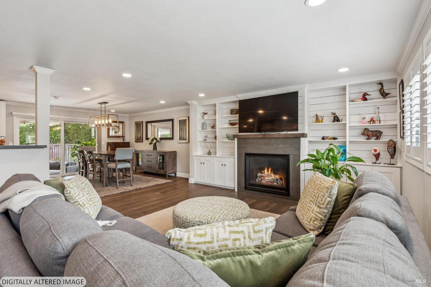 Detail Gallery Image 4 of 34 For 2 Linda Ct, Novato,  CA 94947 - 4 Beds | 2/1 Baths