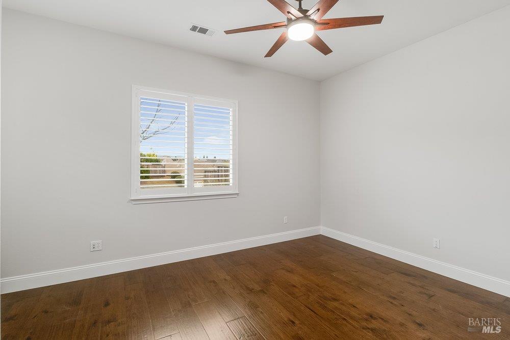 Detail Gallery Image 35 of 48 For 379 Mcallister Dr, Benicia,  CA 94510 - 4 Beds | 3 Baths