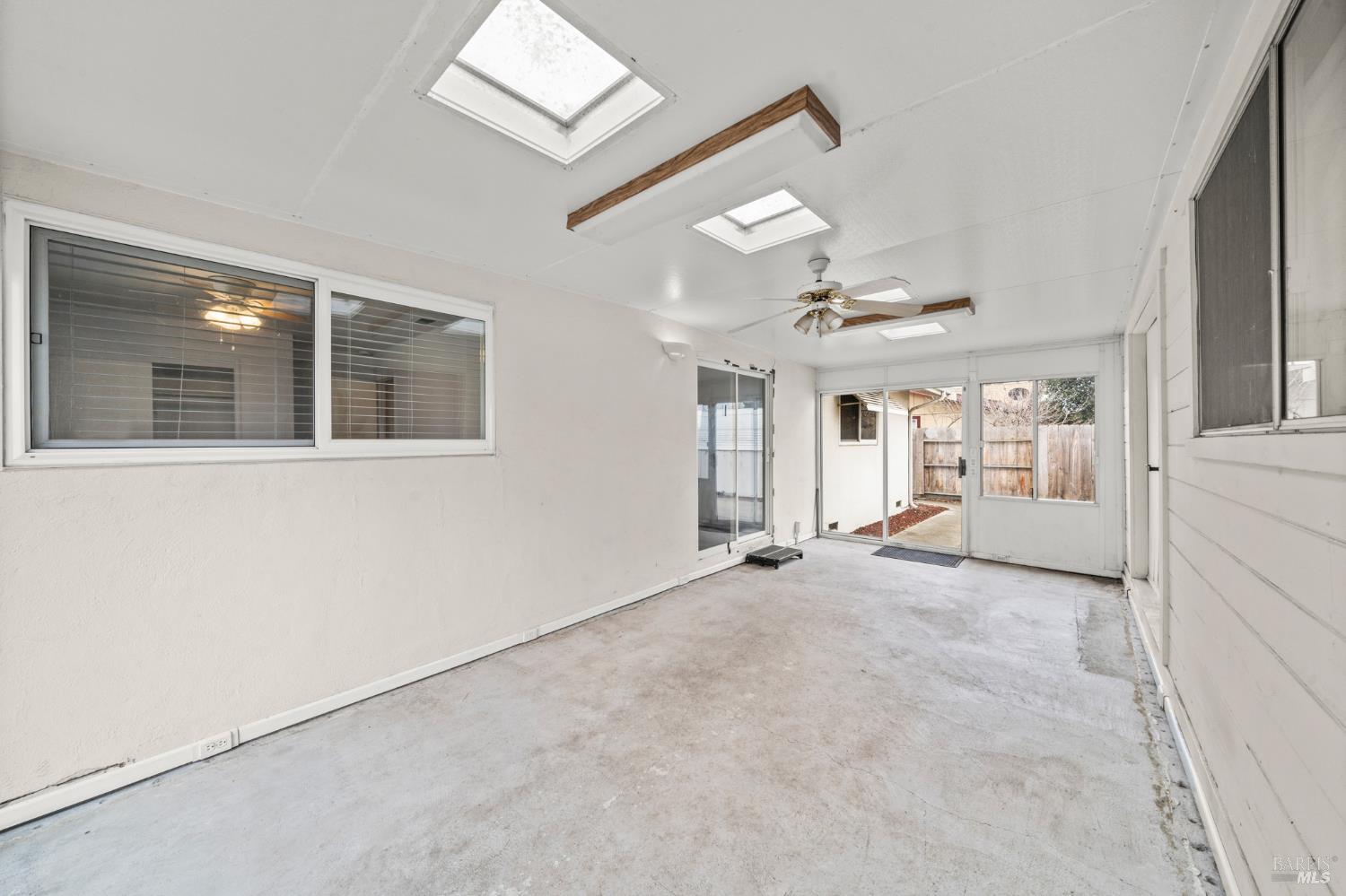 Detail Gallery Image 28 of 44 For 1949 New Jersey St, Fairfield,  CA 94533 - 3 Beds | 2 Baths