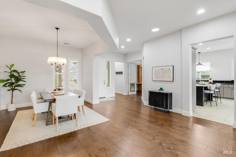 Detail Gallery Image 10 of 48 For 379 Mcallister Dr, Benicia,  CA 94510 - 4 Beds | 3 Baths