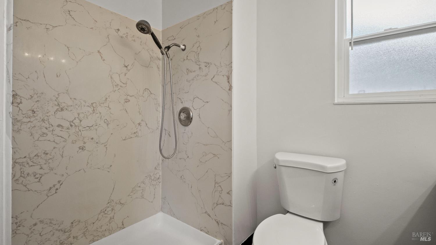 Detail Gallery Image 25 of 38 For 128 Lassen Cir, Vacaville,  CA 95687 - 2 Beds | 2 Baths