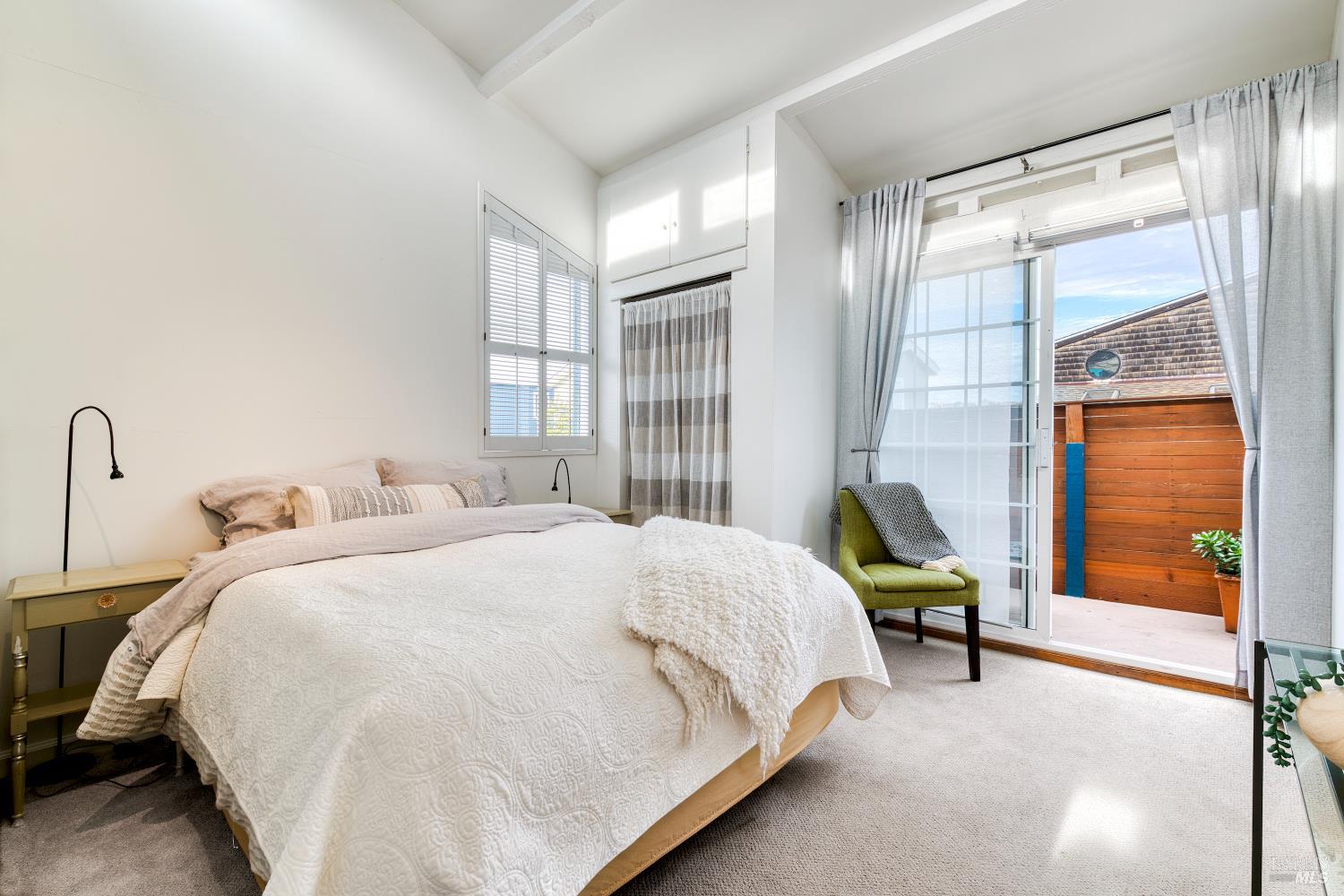 Detail Gallery Image 16 of 27 For 11 E Pier Unkn, Sausalito,  CA 94965 - 2 Beds | 2 Baths