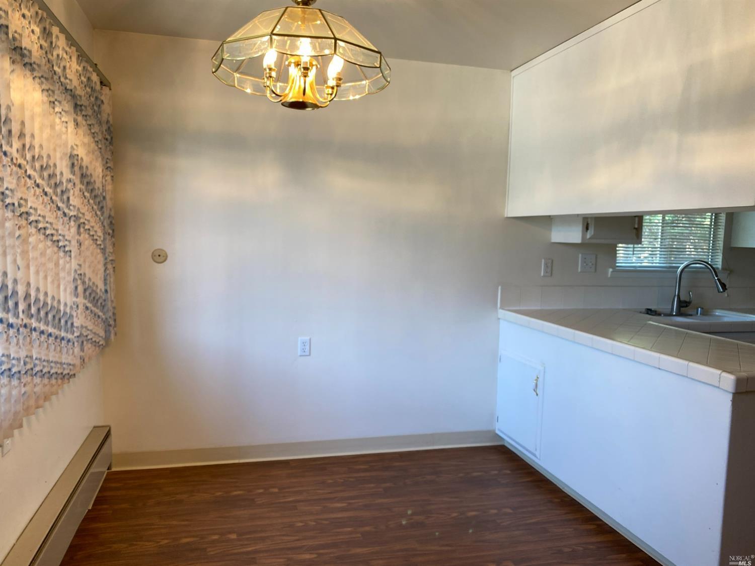 Detail Gallery Image 7 of 47 For 45 Griggs Ln, Napa,  CA 94558 - – Beds | – Baths