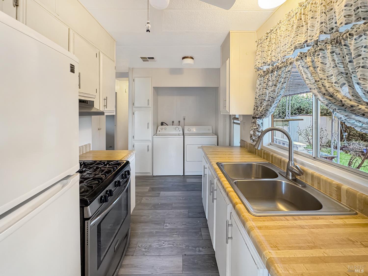 Detail Gallery Image 5 of 10 For 700 E Gobbi St 73, Ukiah,  CA 95482 - 2 Beds | 1 Baths