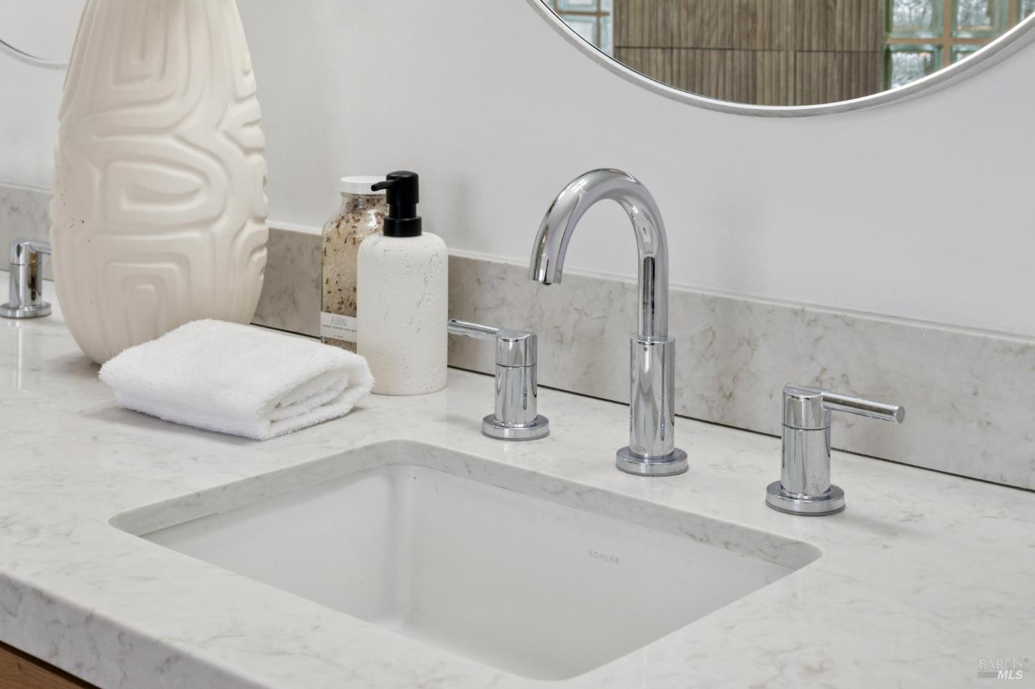 Detail Gallery Image 28 of 46 For 16 Dutch Valley Ln, San Anselmo,  CA 94960 - 4 Beds | 2 Baths