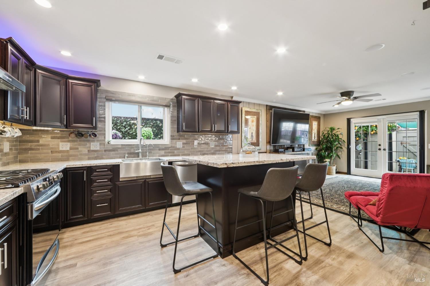 Detail Gallery Image 14 of 44 For 3273 Macfadden St, Napa,  CA 94558 - 3 Beds | 3 Baths