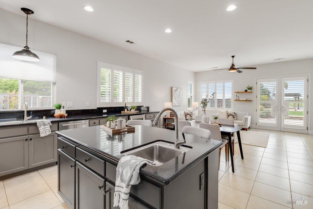 Detail Gallery Image 15 of 48 For 379 Mcallister Dr, Benicia,  CA 94510 - 4 Beds | 3 Baths