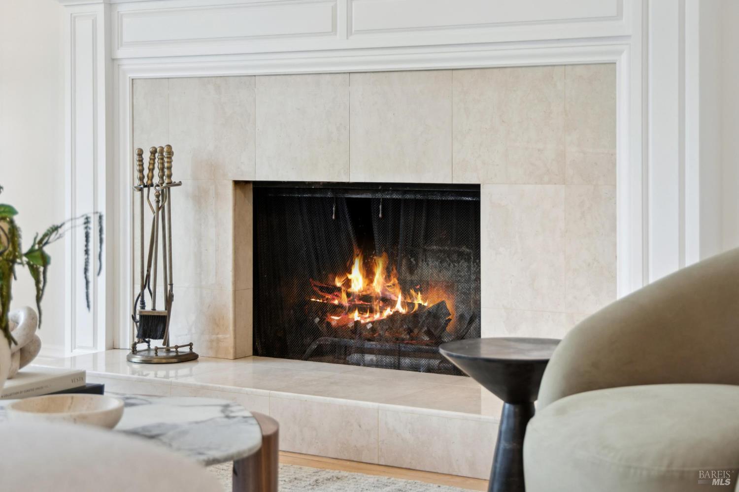 Detail Gallery Image 30 of 46 For 16 Dutch Valley Ln, San Anselmo,  CA 94960 - 4 Beds | 2 Baths