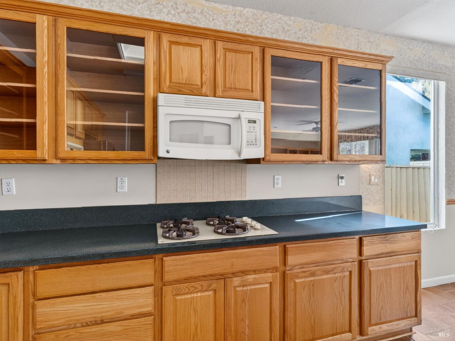 Detail Gallery Image 28 of 67 For 259 Red Mountain Dr, Cloverdale,  CA 95425 - 2 Beds | 2 Baths