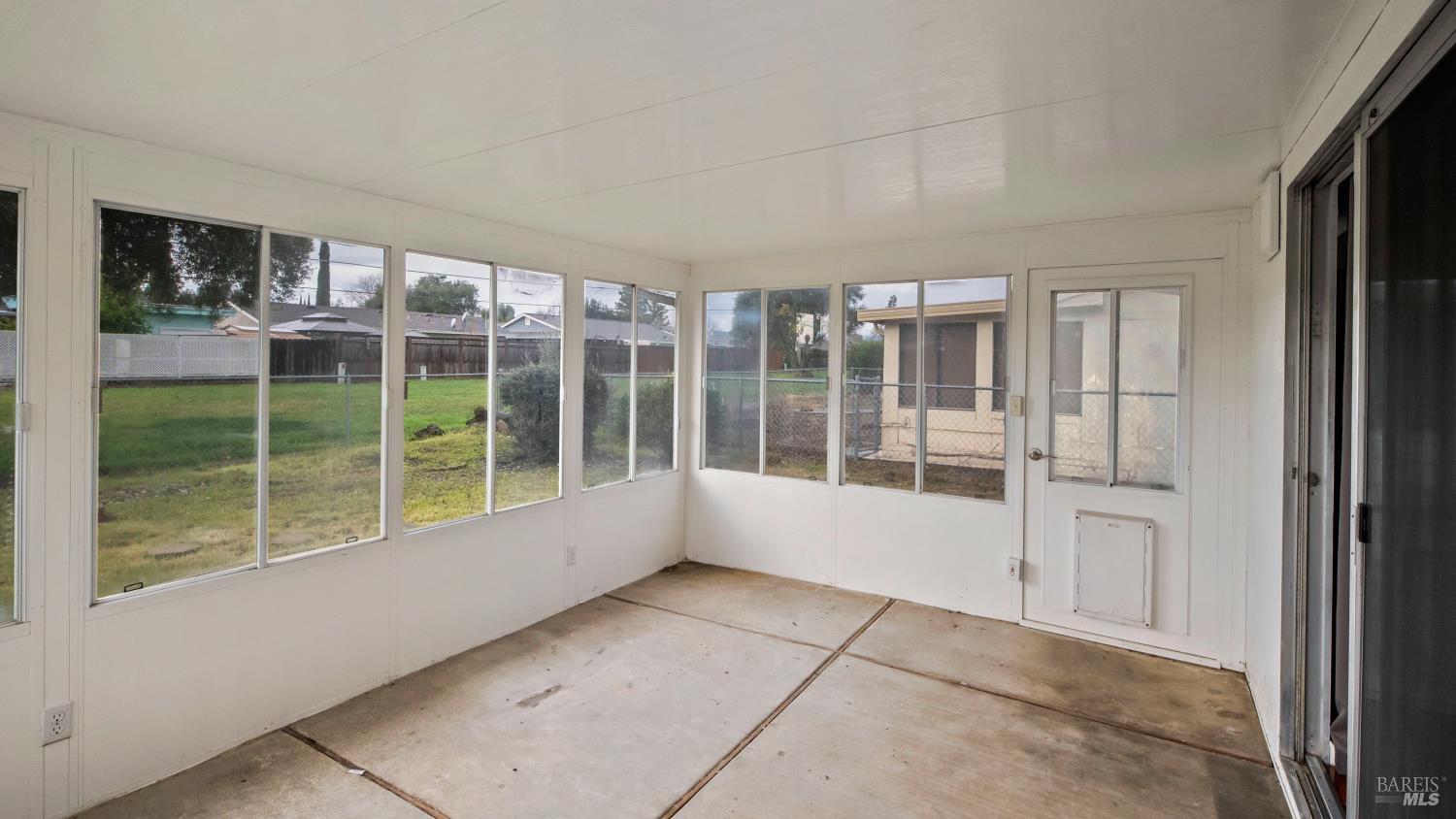 Detail Gallery Image 30 of 38 For 128 Lassen Cir, Vacaville,  CA 95687 - 2 Beds | 2 Baths