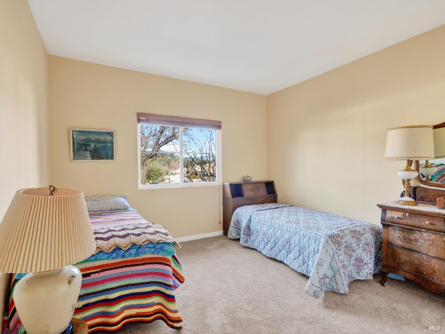 Detail Gallery Image 8 of 67 For 259 Red Mountain Dr, Cloverdale,  CA 95425 - 2 Beds | 2 Baths