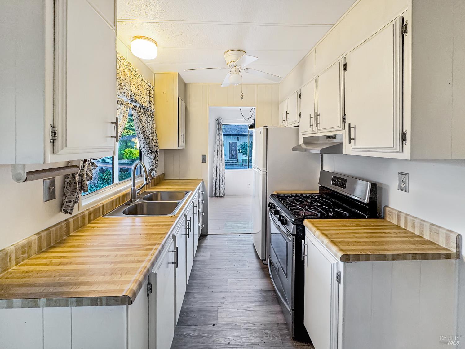 Detail Gallery Image 2 of 10 For 700 E Gobbi St 73, Ukiah,  CA 95482 - 2 Beds | 1 Baths