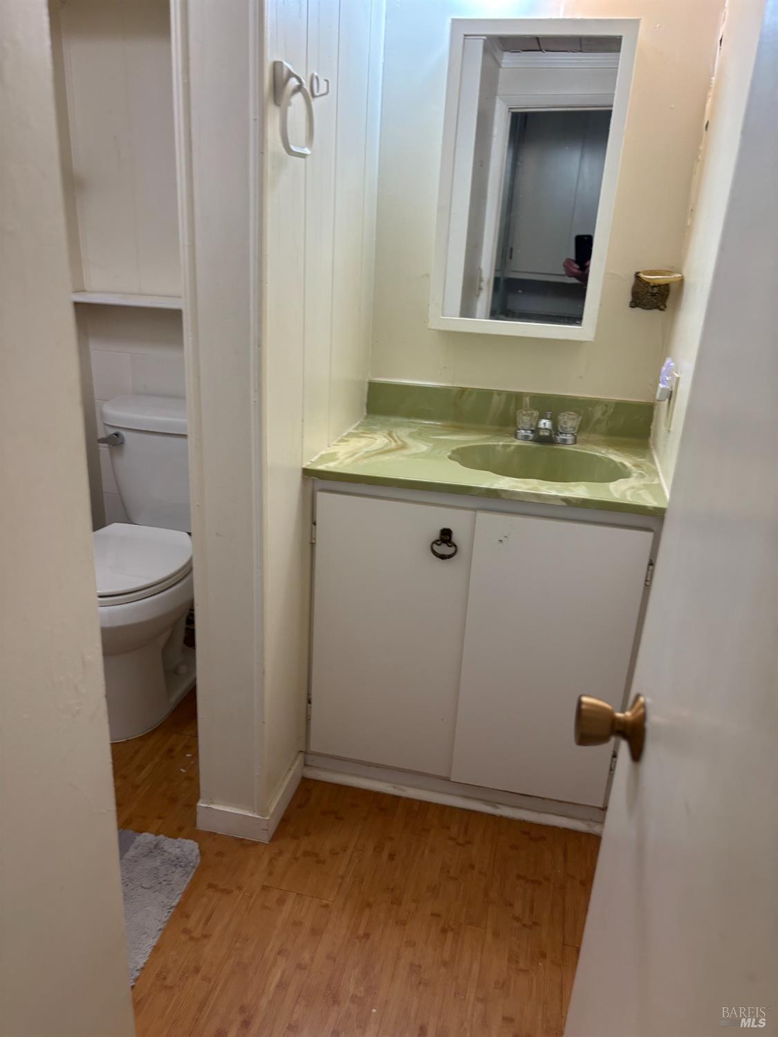 Detail Gallery Image 13 of 15 For 1427 Russell Ave, Santa Rosa,  CA 95403 - 2 Beds | 2 Baths