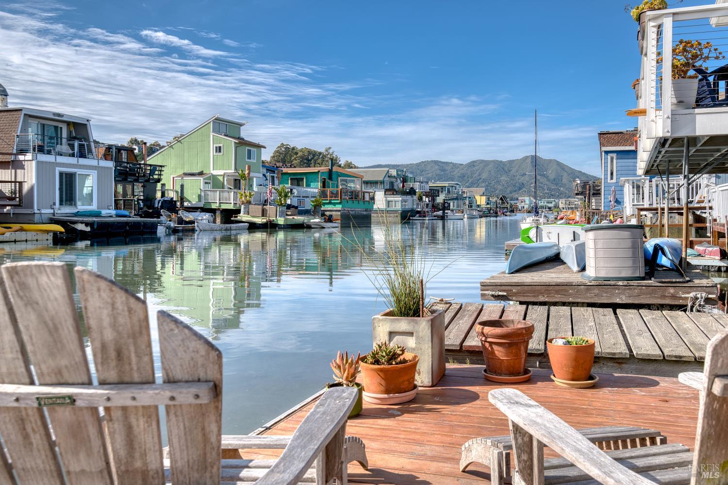 Detail Gallery Image 21 of 27 For 11 E Pier Unkn, Sausalito,  CA 94965 - 2 Beds | 2 Baths