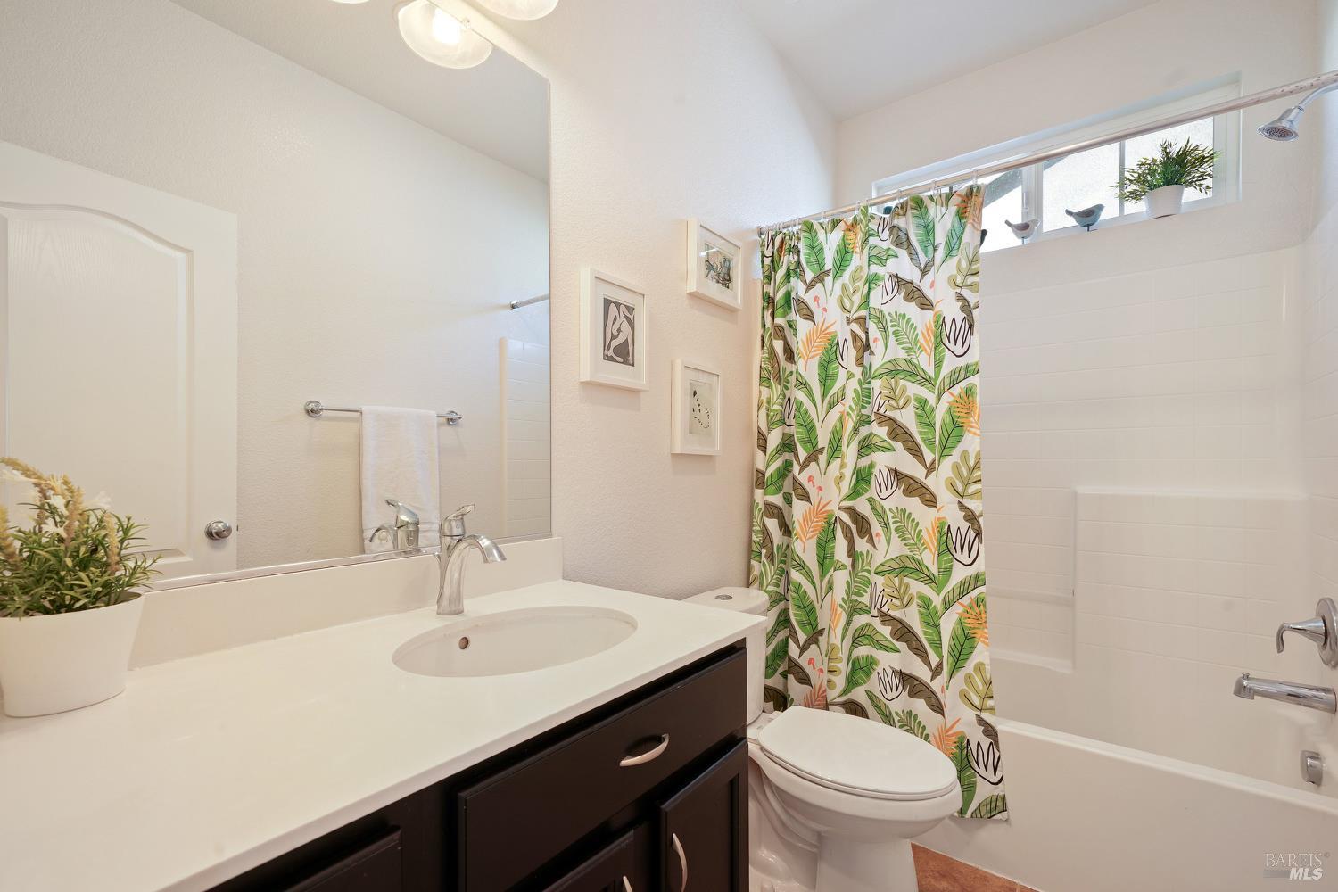 Detail Gallery Image 24 of 30 For 615 Sitka Dr, Vacaville,  CA 95687 - 3 Beds | 2/1 Baths