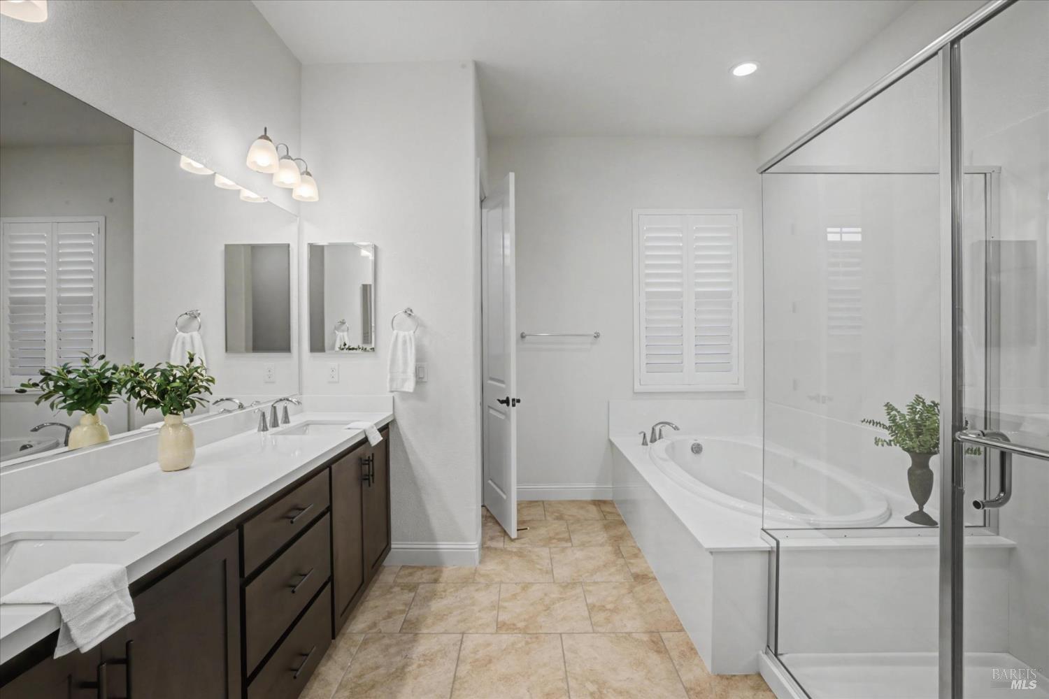 Detail Gallery Image 22 of 67 For 6006 Peacock Ct, Vacaville,  CA 95688 - 3 Beds | 3/1 Baths