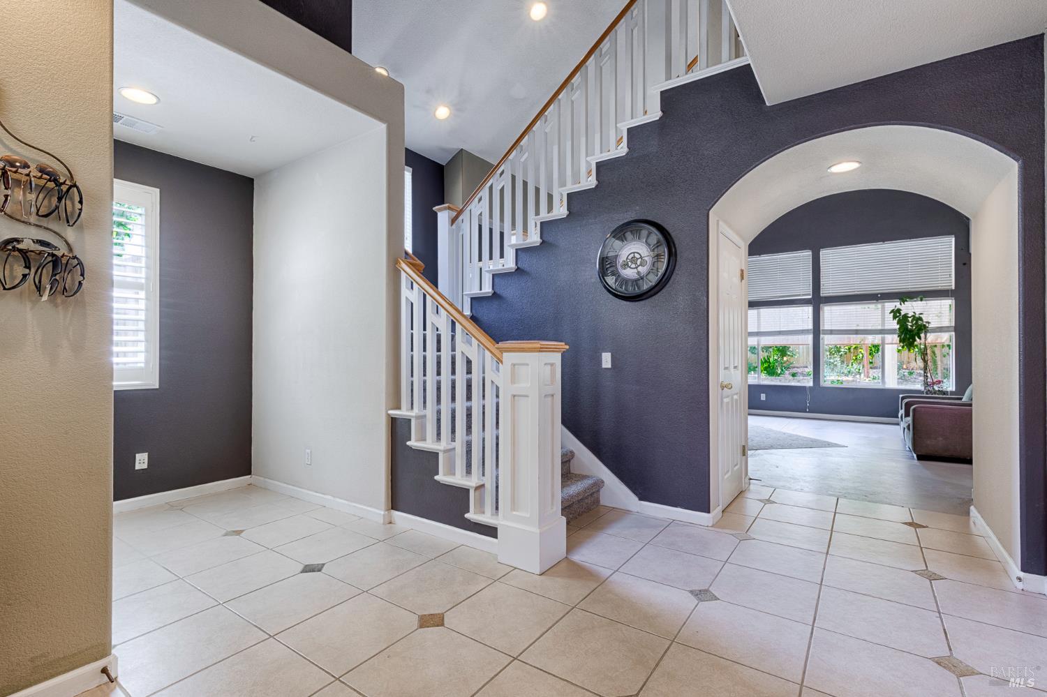 Detail Gallery Image 5 of 45 For 312 Cottage Ct, Cloverdale,  CA 95425 - 4 Beds | 3 Baths